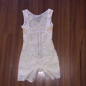 BODY SHAPER | SHAPE WEAR